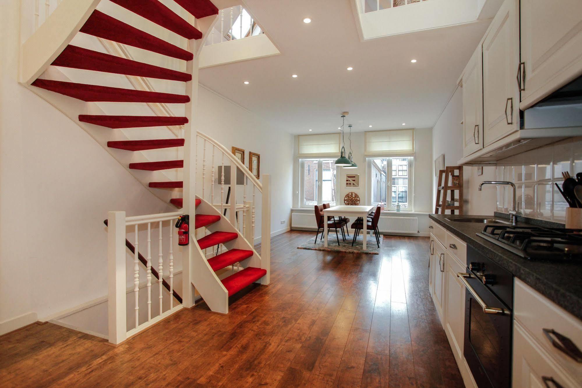 Stayci Serviced Apartments Noordeinde 헤이그 외부 사진
