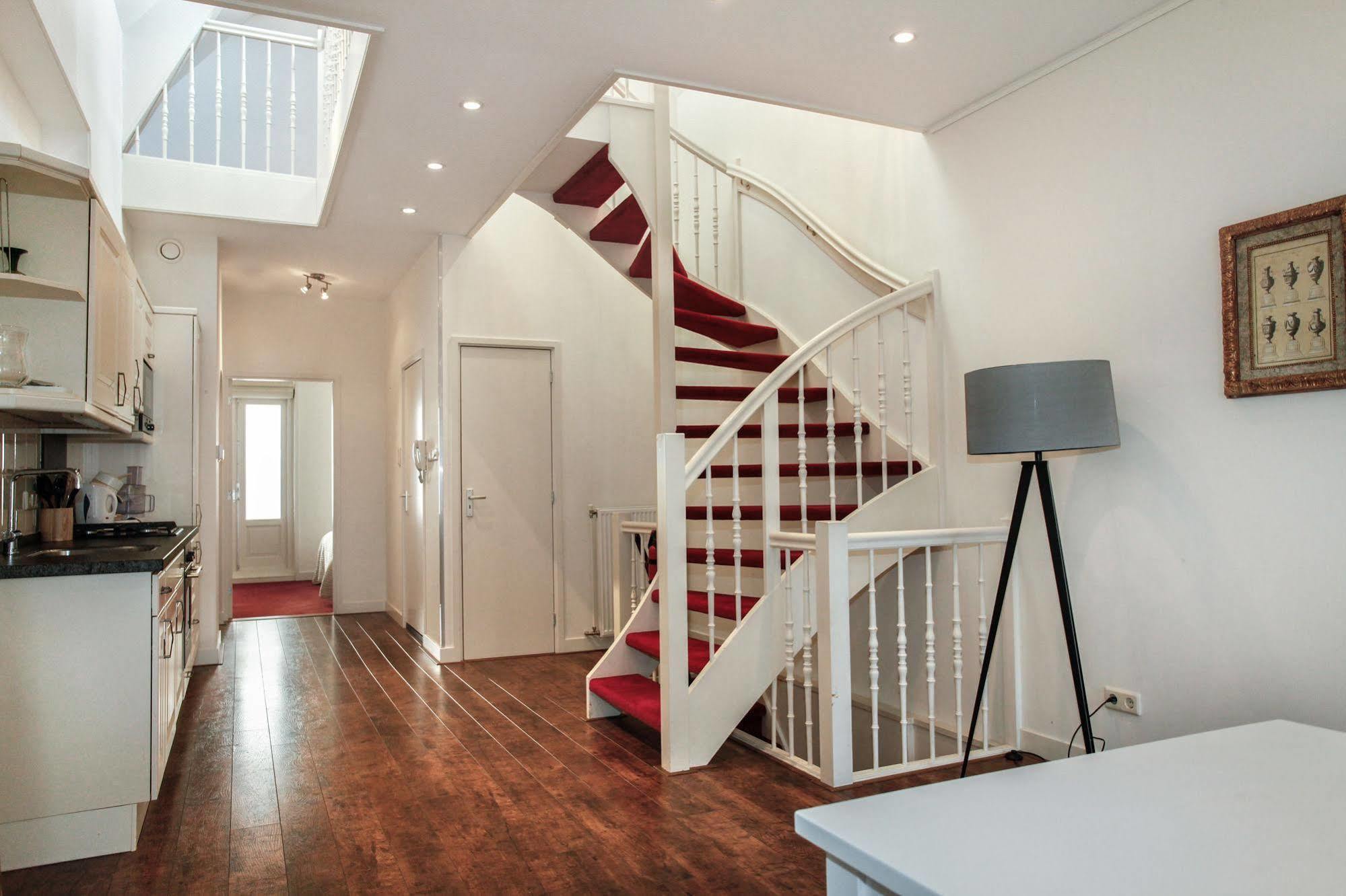 Stayci Serviced Apartments Noordeinde 헤이그 외부 사진