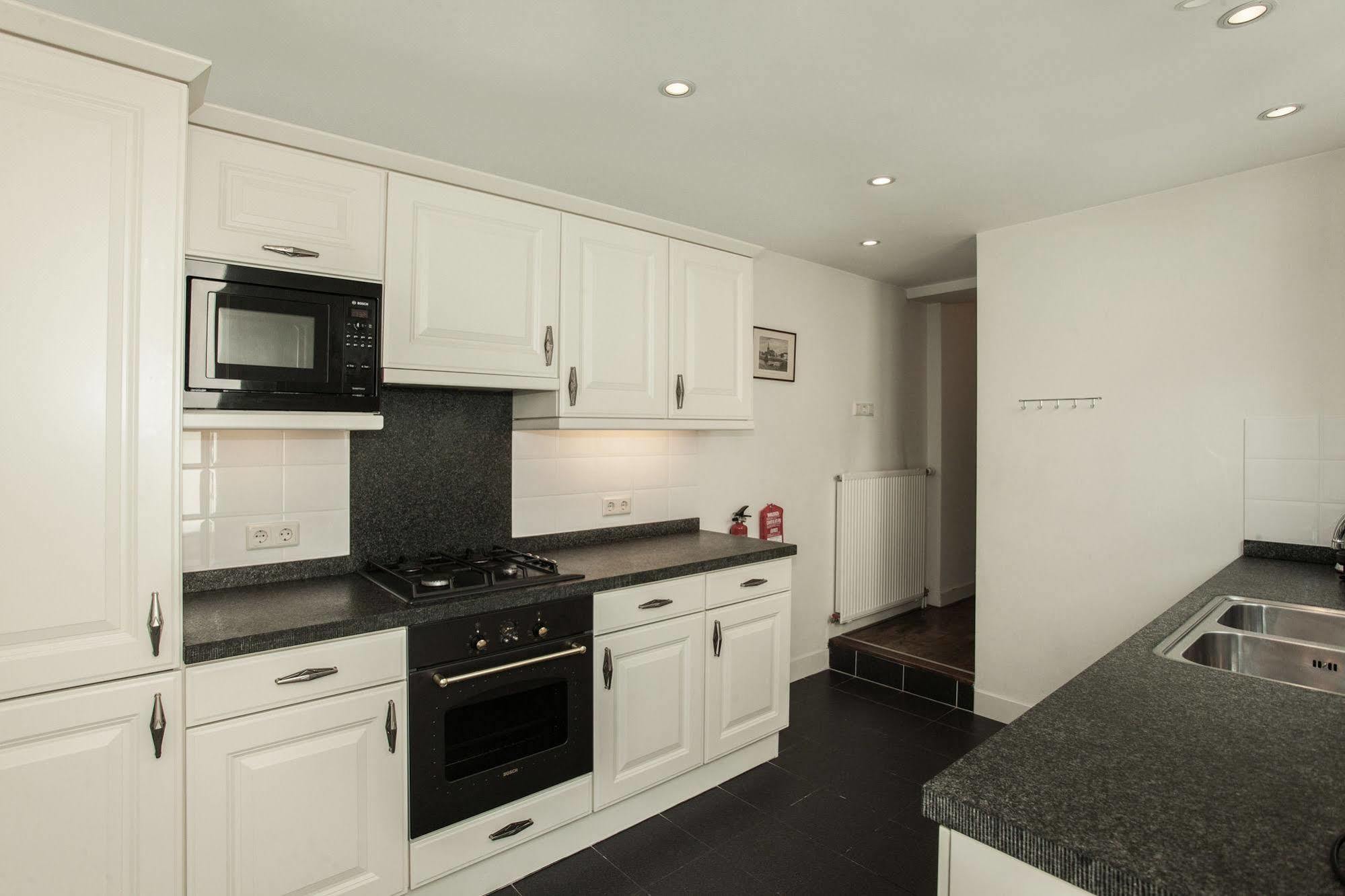 Stayci Serviced Apartments Noordeinde 헤이그 외부 사진